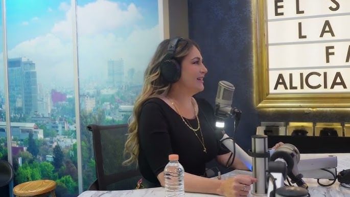 Alicia Villarreal en el Show de La Mejor