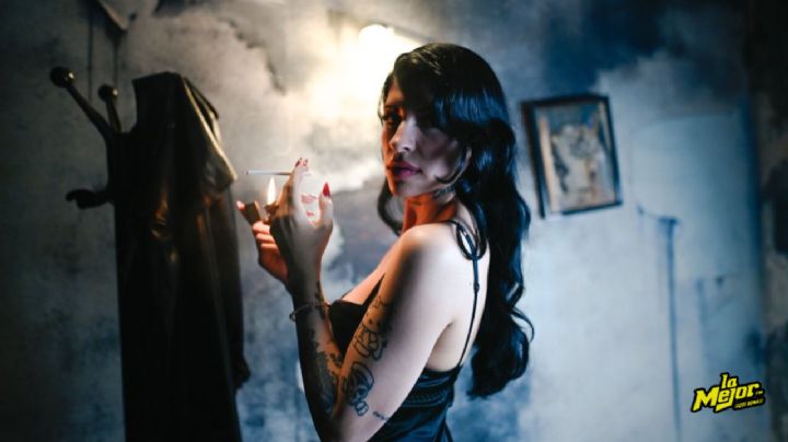 Cazzu responde a la prensa con polémico mensaje durante su concierto