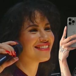 VIDEO Cazzu canta “Como la flor” de Selena Quintanilla y fans aseguran que es su doble