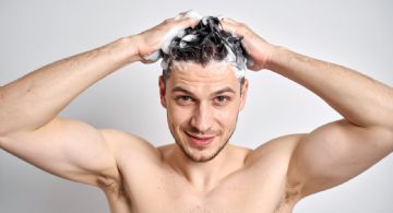 ¡Adiós, canas! Este shampoo devuelve el color natural del cabello y es el más vendido en Amazon
