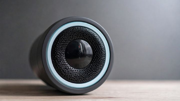 Hot Sale: Esta bocina portátil resistente al agua cuesta menos de 600 pesos y tiene 70% de descuento
