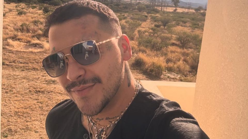 El conflicto legal entre Christian Nodal y Cazzu por la custodia y pensión de Inti sigue su curso durante 2026.