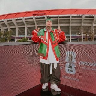 Santa Fe Klan se une al desfile de celebración del fútbol