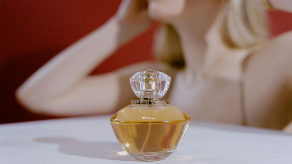 Te dejamos los 2 perfumes para mujeres con gran poder de seduccón, que a los hombres los enloquece