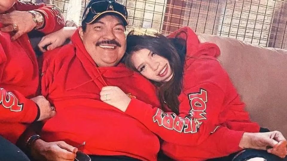 Hija de Julio Preciado lo convierte en abuelo por primera vez