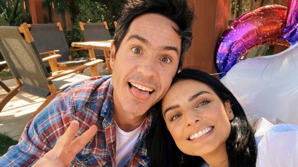 Aislinn Derbez y Mauricio Ochmann.