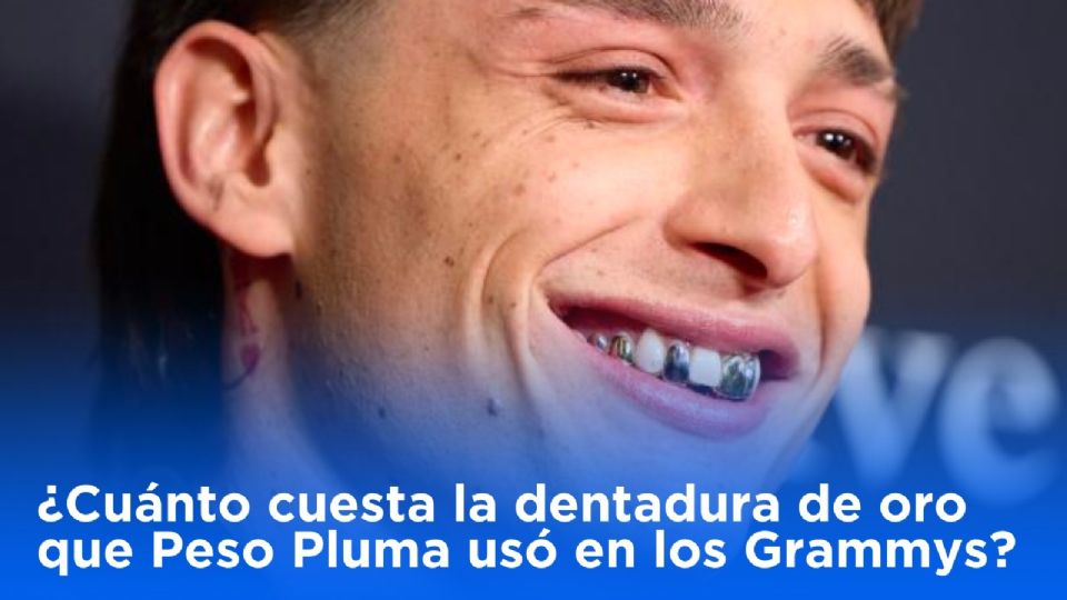 ¿Cuánto cuesta la dentadura de oro que Peso Pluma usó en los Grammys?