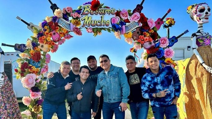 Aarón y su Grupo Ilusión pusieron a bailar a todos en el Festival Bésame Mucho