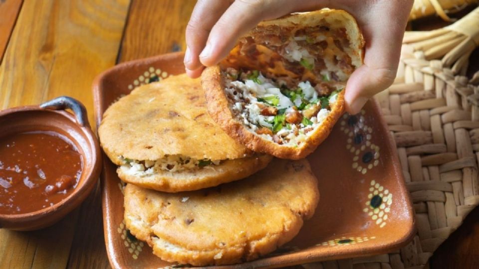 Gorditas de Chicharrón