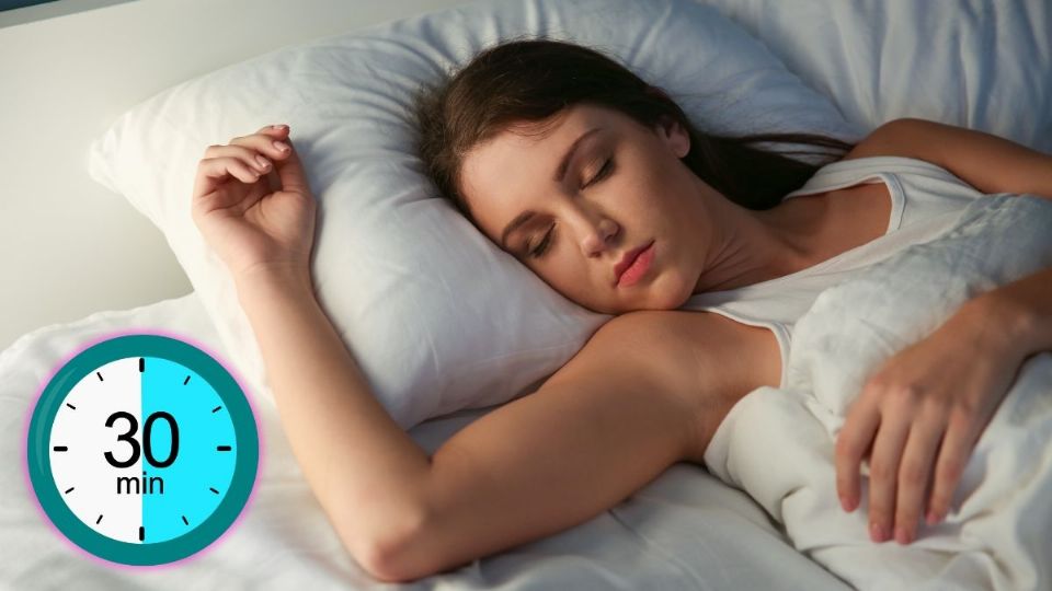 Estos son los 7 beneficios de dormir una siesta de 30 minutos, según expertos