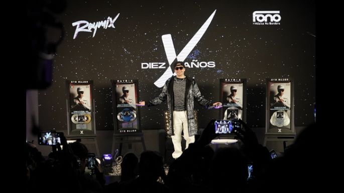Raymix celebra 10 años de trayectoria musical