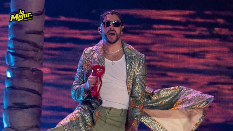 Se rumorea que Bad Bunny le dedico uno de sus mayores éxitos a Cazzu, quédate que te contamos todo lo que debes saber.