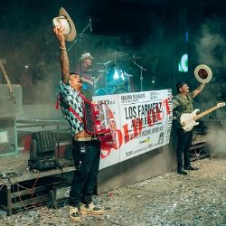 Los Farmerz se coronan en su primera gira en México