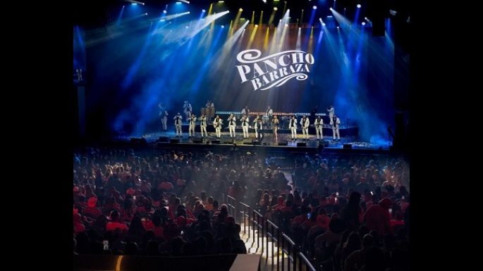 Pancho Barraza hace suyo el YouTube Theatre en Los Ángeles