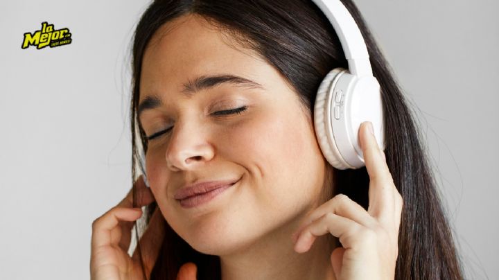 Estos audífonos premium de JBL tienen una batería que dura casi 70 horas y están casi al 50%