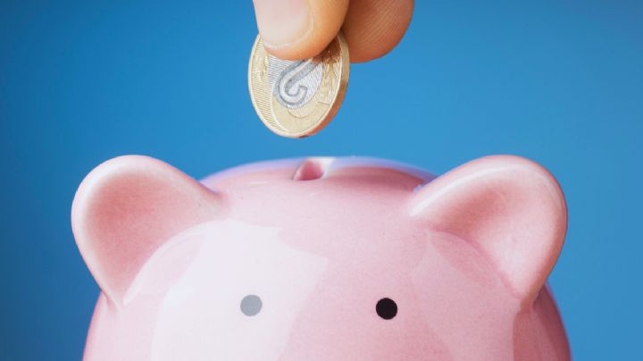 ¿Cómo puedes juntar hasta 100 mil pesos en 2026? Conoce estas 5 formas de ahorrar
