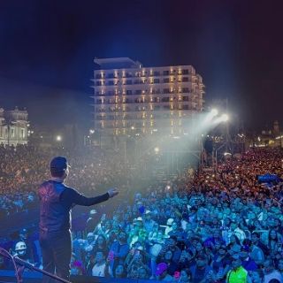 Christian Nodal brilla en el Carnaval de Veracruz