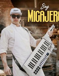 Foto descriptiva de: Raymix y Gomita, juntos en el video “Soy migajero”