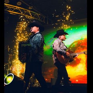 Los Dos de Tamaulipas inician gira 2026 conquistando escenarios de E.U