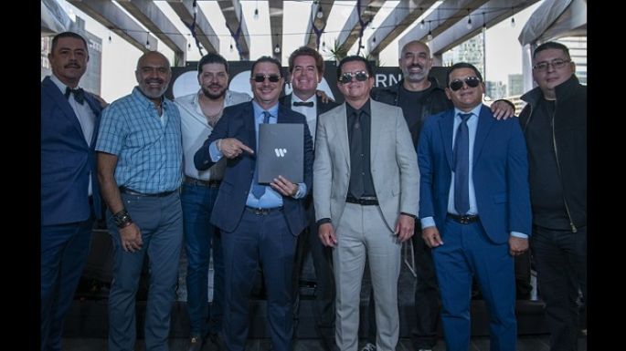 Los Alegres del Barranco firman con Warner Music México