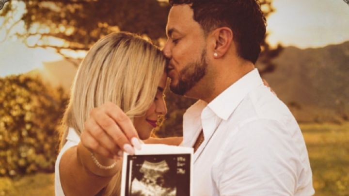 Lorenzo Méndez, ex vocalista de La Original Banda El Limón, anuncia que será papá junto a Claudia Galván