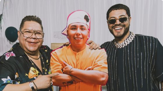 Ese Pérez le cuenta a Karina Torres como conoció a Grupo Firme: "Hicimos muy buena amistad"