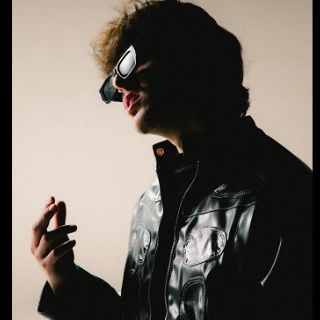 Gabito Ballesteros lanza Hitkidz Records